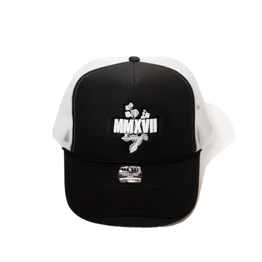 GREEK - TRUCKER HAT (B/W)